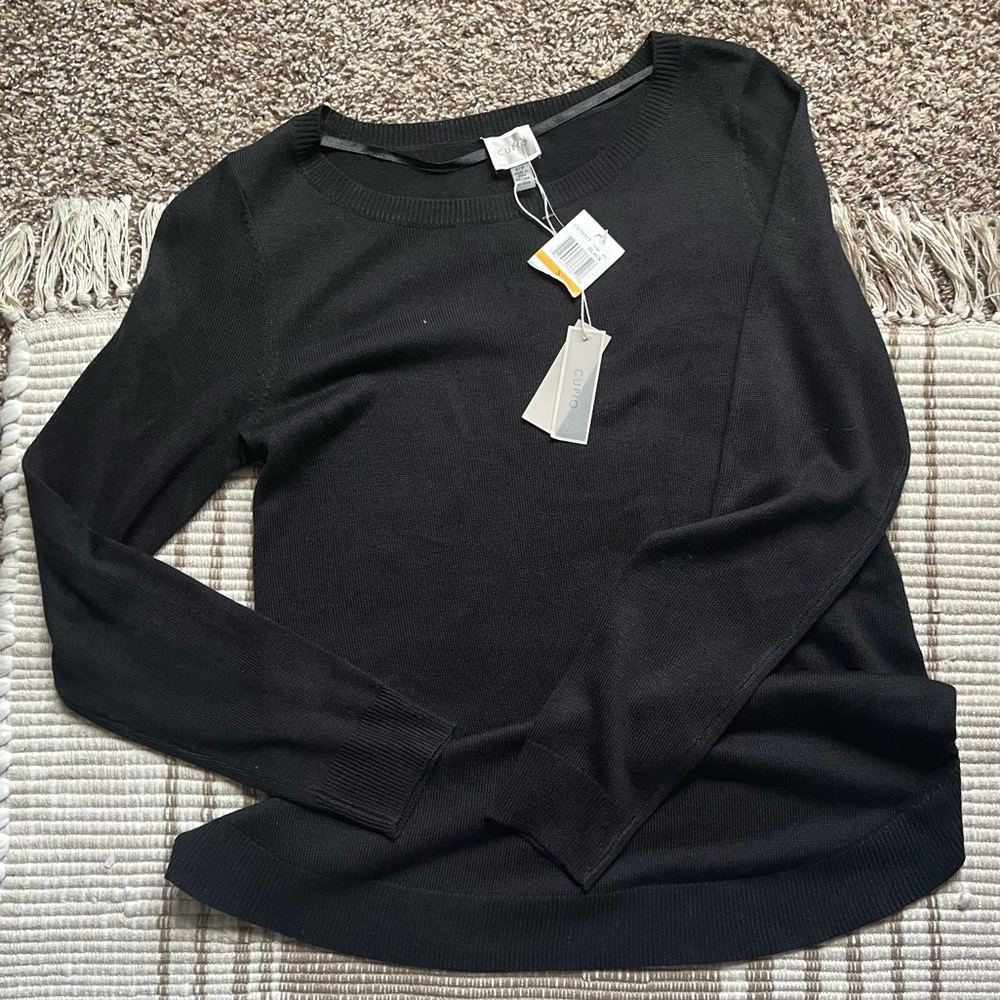 Women’s SZ S Cupio Sweater NWT!!
